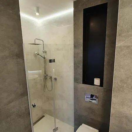 Ilawa Apartamenty شقة *